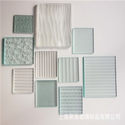 Pattern glass